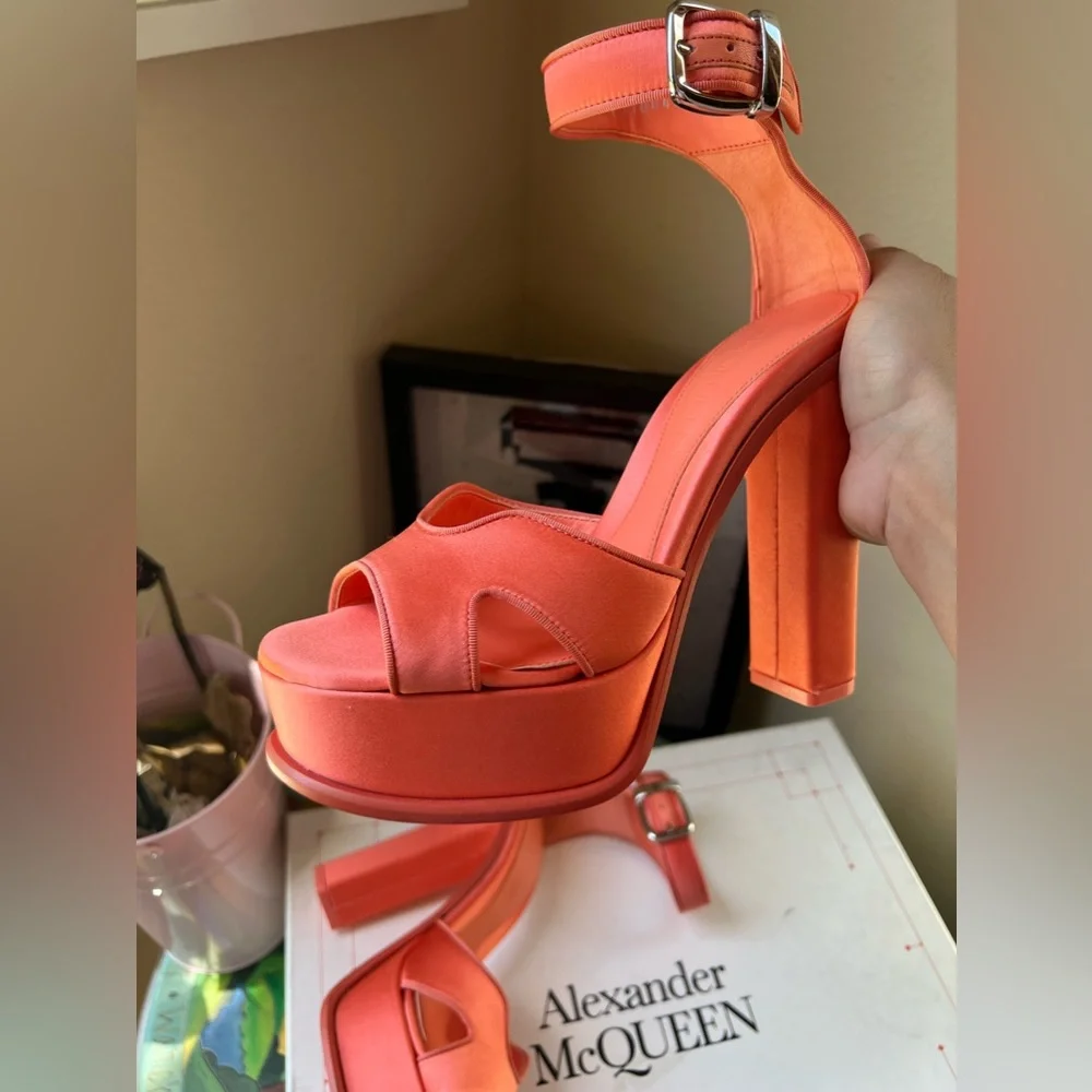 FINAL SALE🤍ALEXANDER MCQUEEN apricot satin heeled sandals ❤️ - Picture 8 of 16